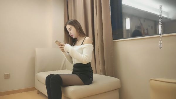 壹屌探花 175车模小姐姐2800来一炮，黑丝美乳大长腿诱惑，69掰穴正对镜头完美展示