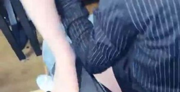 【网吧群P】骚男骚女们网吧乱交【黑丝骚女篇】舔逼无套狂干骚女太紧 射的太快了