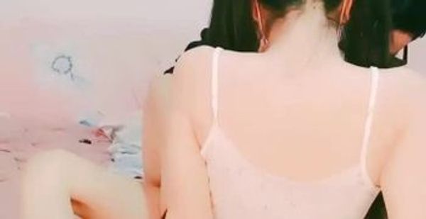 【激情约啪-无毛萝莉】双马尾无毛逼逼萝莉嫩妹啪啪，翘起屁股揉逼逼口交，骑乘美臀上下套弄，后入猛操呻吟娇喘非常诱人