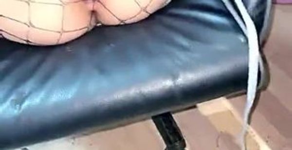 【激情约啪-极品美少女泽美-网吧激战】网吧包厢里激战上瘾，约超正点闺蜜一起湿的一塌糊涂，激情香艳键盘上怼逼