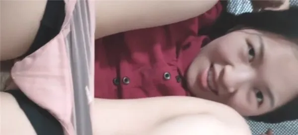 大神单位宿舍约炮刚刚离异的女同事 各种姿势露脸啪啪