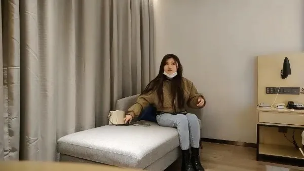 【步宾探花】约操车模 小穴太紧了，被插得嗷嗷叫，又痛又爽高潮了