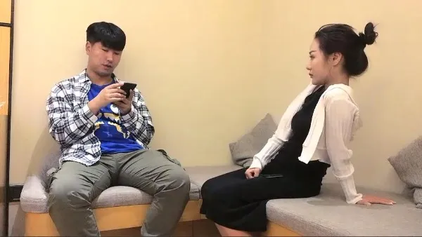 【小宝探花】小家碧玉型妹子 漂亮温柔体贴，含情脉脉勾魂妩媚，暧昧灯光下浓情蜜意